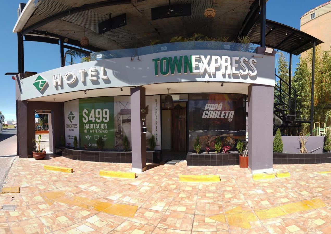 Hotel Town Express Durango Esterno foto